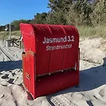 Prora - Wohnung Mit Strandkorb Am Strand - Strandmuschel Binz