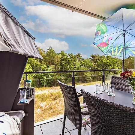 Prora - Stilvolle Mit Balkon, Meerblick Und Strandkorb Am - Strandmuschel * Binz