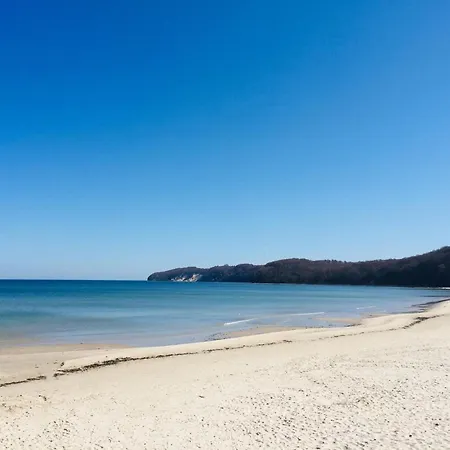 Prora - Mit Strandkorb Am - Strandmuschel *